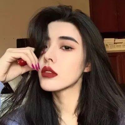 替嫁后，纨绔大佬每天都在撩我